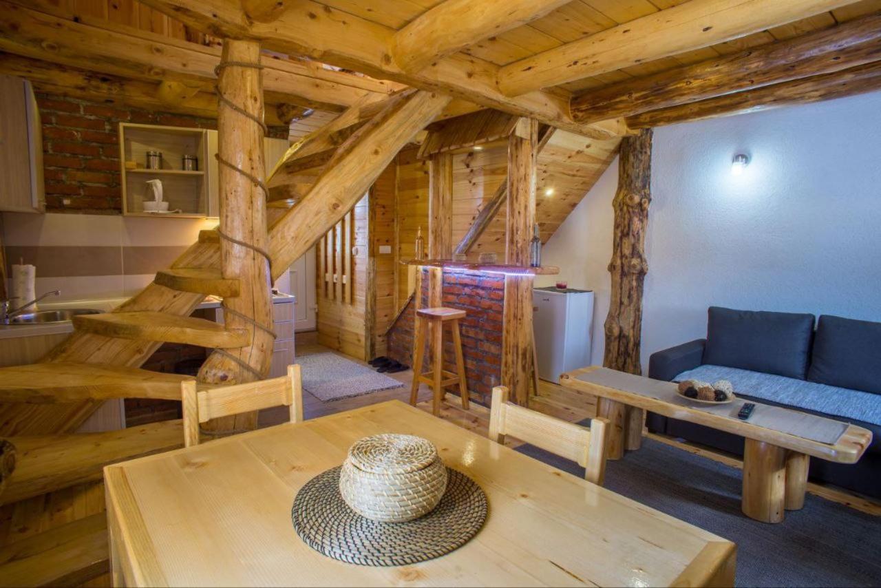 Wooden Paradise Apartment Zabljak (Zabljak)